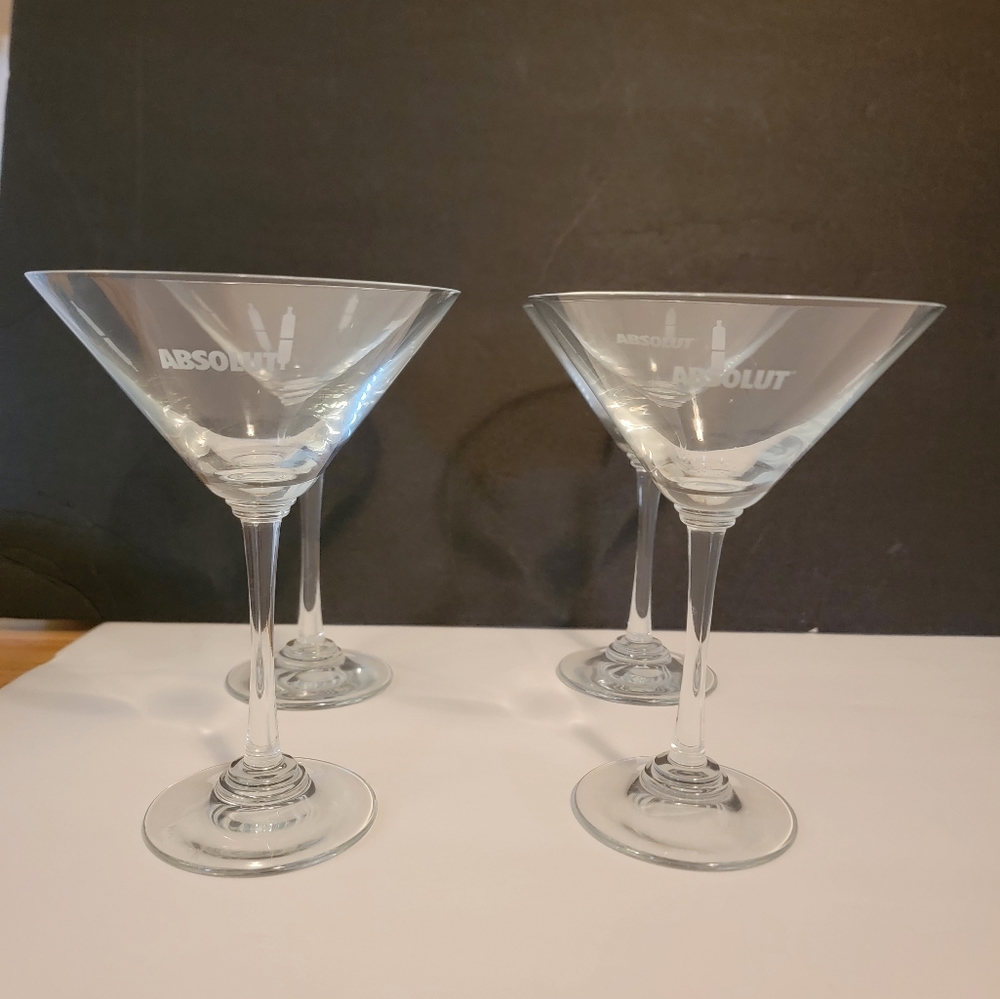 Absolut Vodka Set of 4 Etched Martini Glasses never used barware